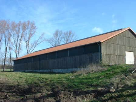 Schweinestall auen.jpg (94264 Byte)